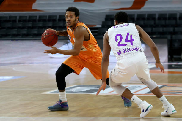 依然保持着 依然保持着