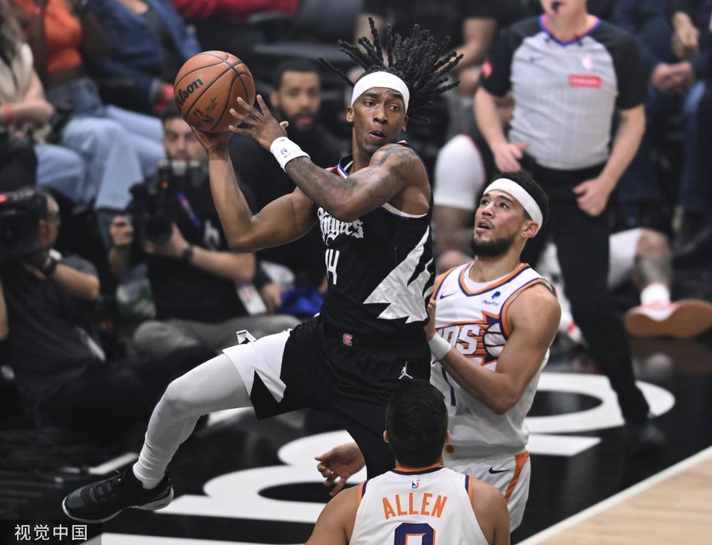 的比赛中首 的比赛中首