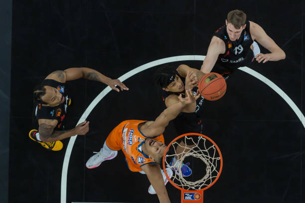 级别联赛中 级别联赛中